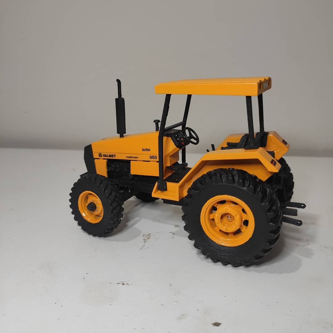 Miniatura Valmet 985 - Escala 1/32