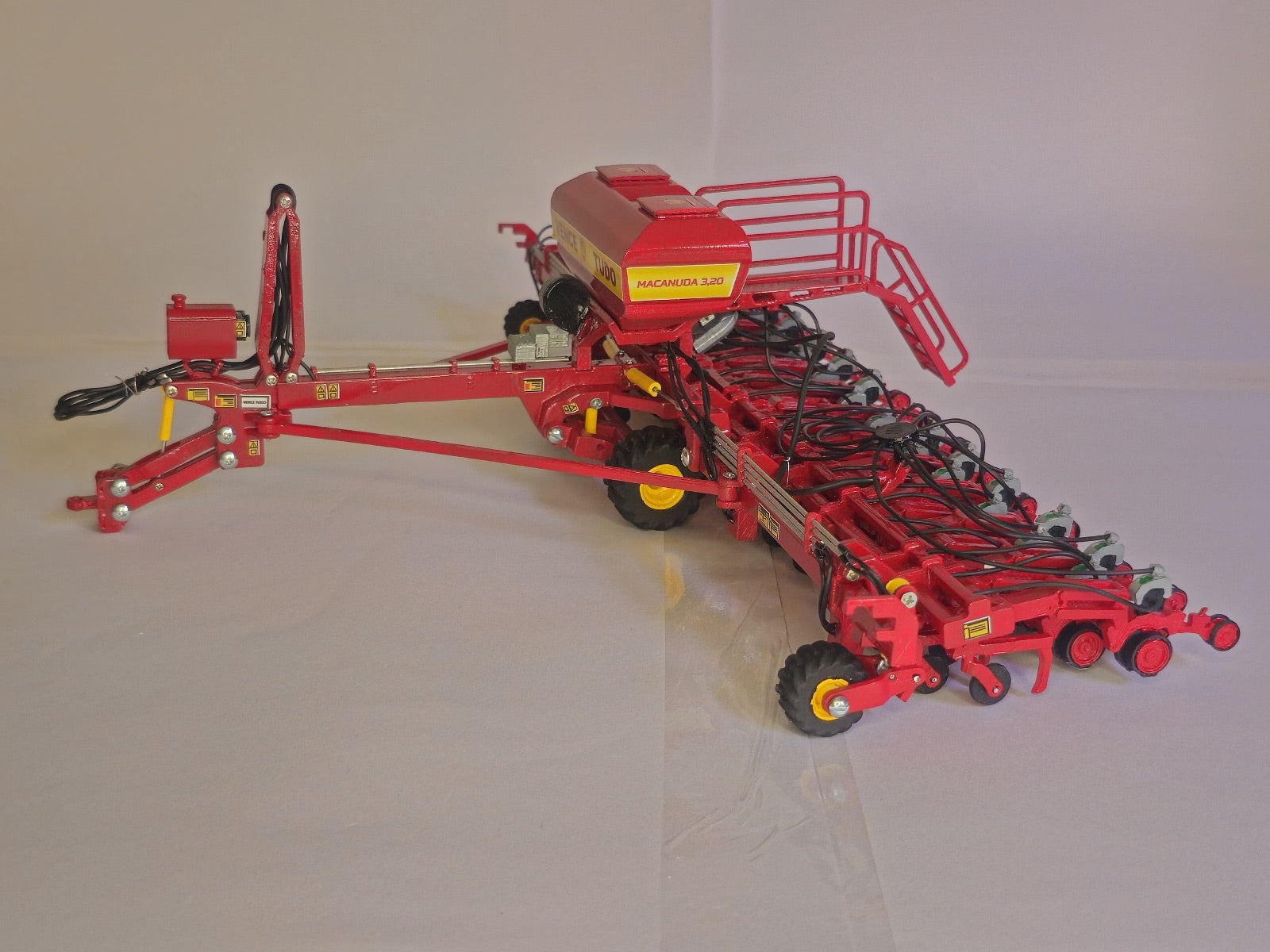 Miniatura Plantadeira Vence Tudo Macanuda 3,20 - 1/32