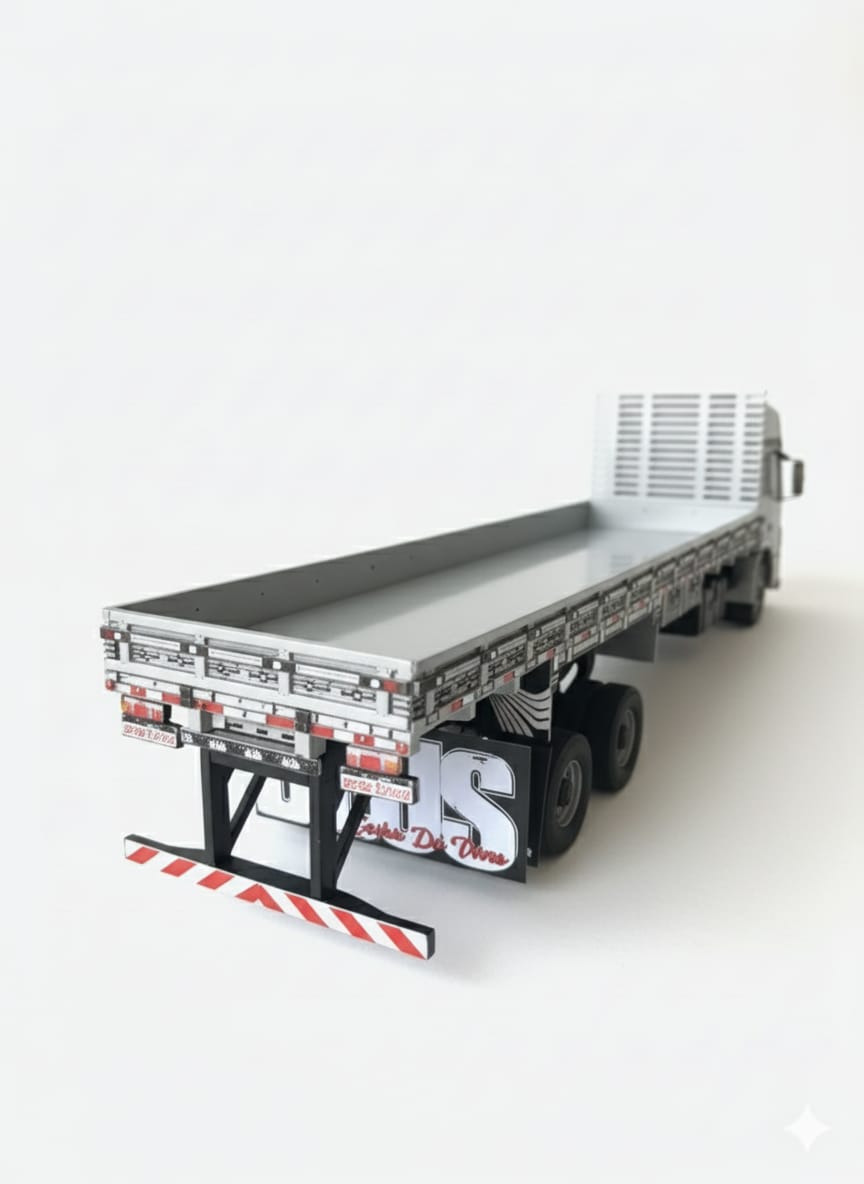 Miniatura Mercedes-Benz Atego 2433 Carroceria Prata (Escala 1/24)