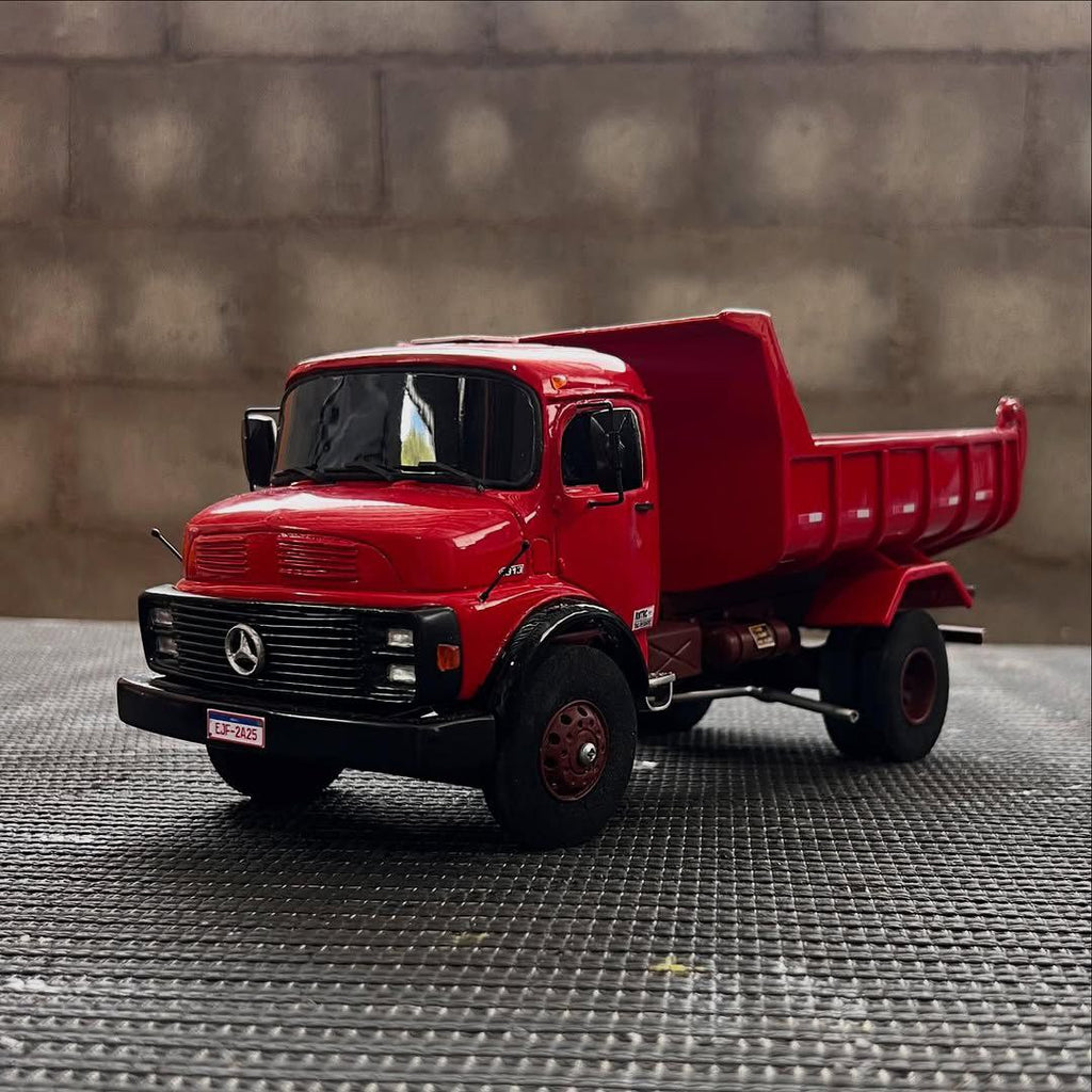 Miniatura Mercedes-Benz 1113 Basculante – Escala 1/24